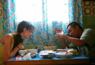 什么“豪门弃妇”，她是去父留子的人生赢家？