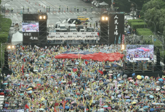 国民党正依靠人民走出孤岛