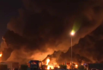 伊朗港口爆炸已致14人死亡750人受伤....