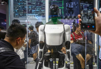 马斯克：中国暂停稀土磁铁出口影响特斯拉机器人
