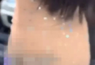 车商美女穿火辣紧身裙卖车 摄影师“不拍内装拍内裤”被骂爆