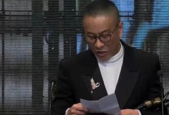 金像奖这一夜，林青霞给徐克颁奖，刘青云四封影帝
