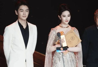 陈晓为刘亦菲颁奖！37岁她美得让人窒息，感言紧张到手抖