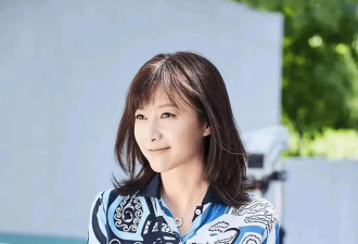 51岁徐静蕾美国现状：住豪宅不婚，发福仍活出自我