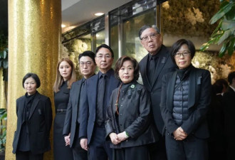 李兆基丧礼，徐子淇满脸哀伤李家诚双眼哭肿