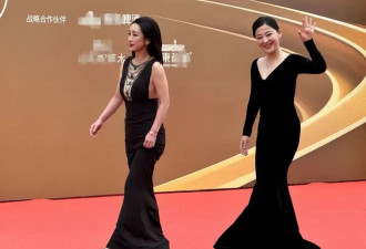 惠英红口误、章子怡后台话家常，华表奖的细节...