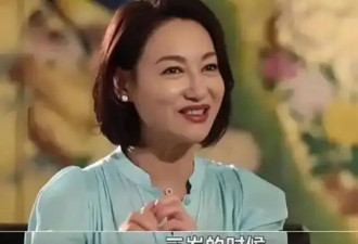 惠英红口误、章子怡后台话家常，华表奖的细节...