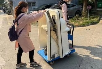 转行上门帮人洗澡，我月入5万