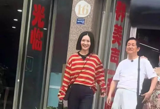 谢娜回四川老家陪父母，小肚子突出素颜很憔悴