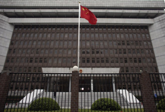 中国官派律师"占坑"成灾 "刨坟式辩护"反击滥权