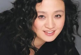 伍宇娟现状：60岁发福气质雍容 转行当画家 儿子是她的骄傲