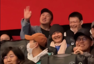 马丽路演和观众共情，分享多年自卑经历，沈腾豪掷5万元包场