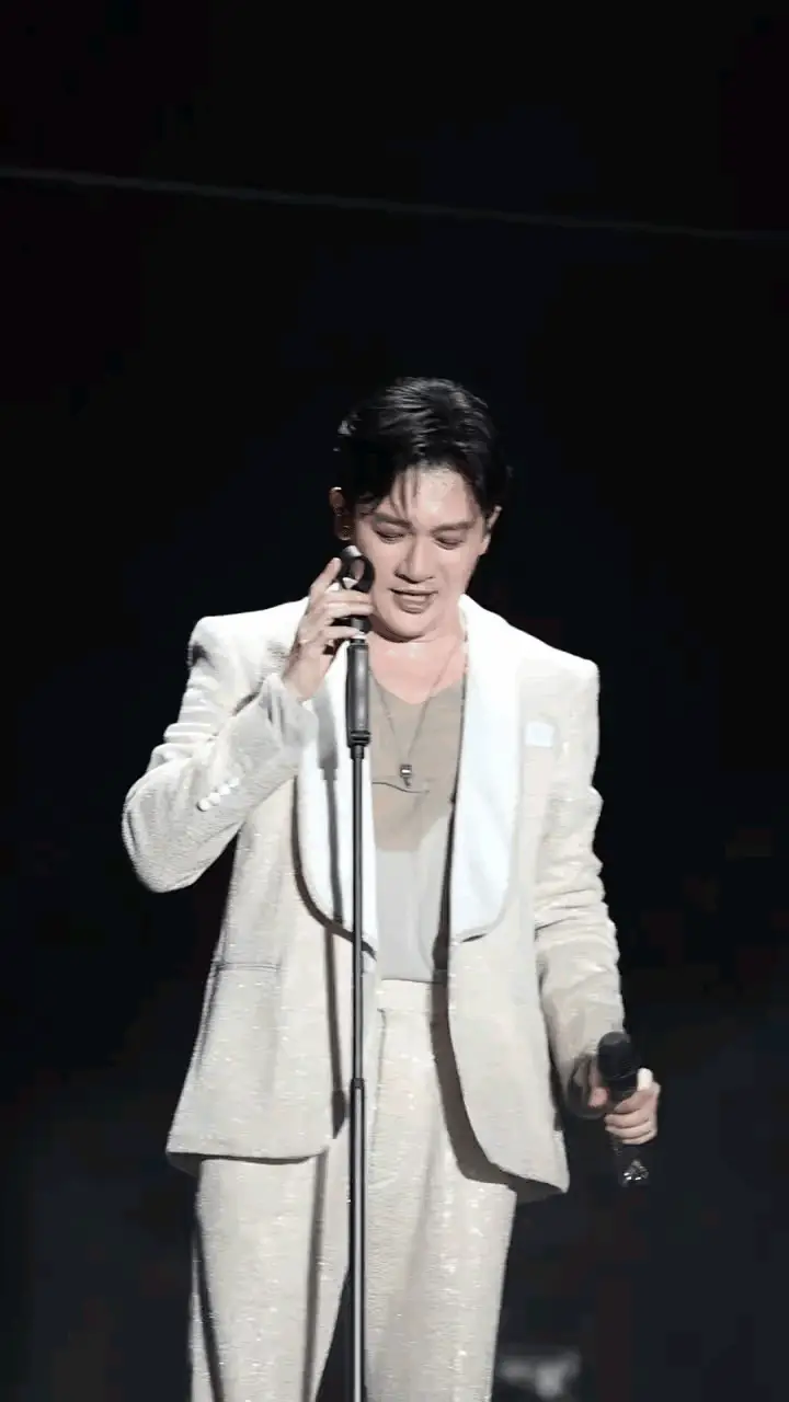 五阿哥变五姨太？51岁苏有朋相貌大变 引爆全网