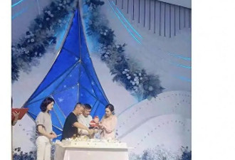 曝李小双已离婚,带美女参加侄子百日宴,女方身份