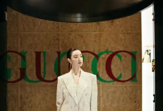倪妮美的太超前，穿蕾丝西装高级知性，这身材一般人学不来