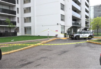 北约克6岁男孩从一栋公寓大楼10楼阳台坠落，不幸身亡