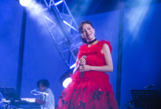 广末凉子称罹患双相情感障碍 暂停一切演艺活动