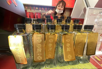 北京疯狂“求发财” 挤爆雍正唯一钦点财神庙