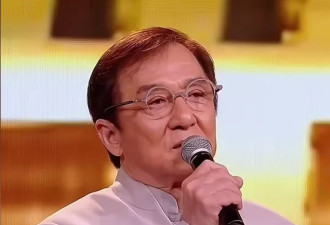 青岛这一夜,成龙老了,关晓彤壮了,章子怡这次赢了!