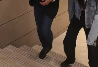 45岁姚晨和老公曹郁合体现身，素颜状态很美