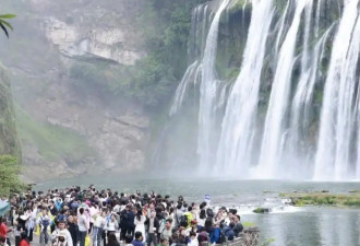 黄果树景区游客称"坐观光车未让座被打"警方回应