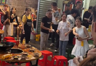 猫咪掉进火锅，烫伤9名食客！店主做法获怒赞，门店最新回应