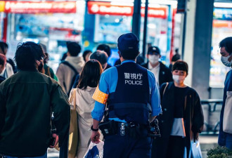 日本女报警9次遭无视惨死 全网怒炸 群众包围警局
