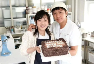 孙俪邓超为11岁女儿庆生，这次没把小花脸亲变形！
