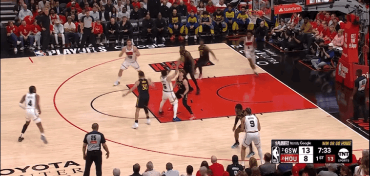 NBA季后赛：勇士4-3淘汰火箭将战森林狼