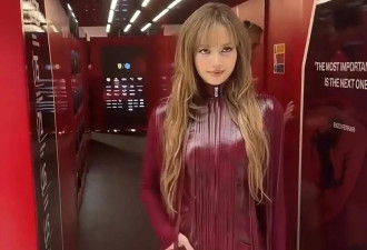 Lisa最新生图好冲击，双颊凸出硅胶感十足