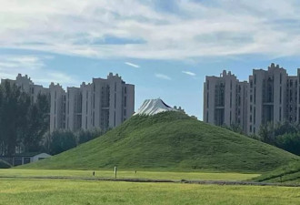 中国山寨富士山爆红 “土堆涂白漆” 网友怒批