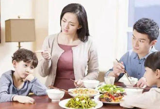 俗语“饭前不训子 睡前不训妻”是何道理？