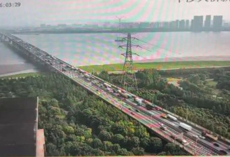 杭州高速突发！返程路上打了个盹，一车7人侧翻