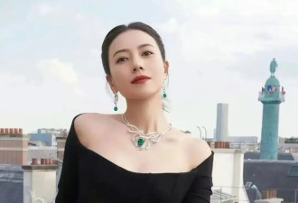高圆圆赵又廷素颜遛弯甜到齁 结婚9年仍手挽手
