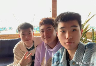 赵心童夺冠与女友合影 家世都不一般