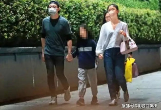 林心如背24万包，霍建华吃剩冰激凌,一家三口逛街