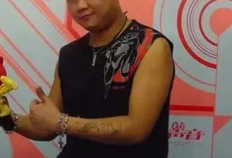 张杰老搭档苟伟离世原因曝光，睡梦中离世....