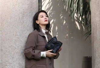 高圆圆又火了！工装外套混搭国风裙，不仅不丑，意外好看得要命