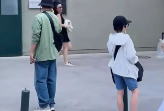 李小璐霍思燕同游北京，李小璐少女感好绝