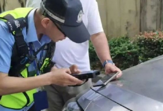 张纪中撞车后淡定报上名号，结果被回怼：不认识你