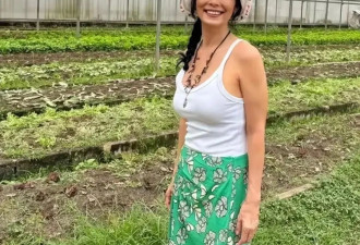 61岁韦唯定居泰国，养水牛种水稻，颜值如三十岁，晚年生活美满