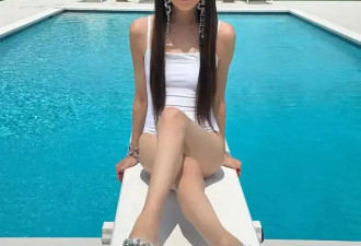 少女滤镜彻底碎了！75岁王薇薇红毯生图吓到网民