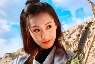 错过周星驰 下嫁黄贯中 她住深山开2万元小破车