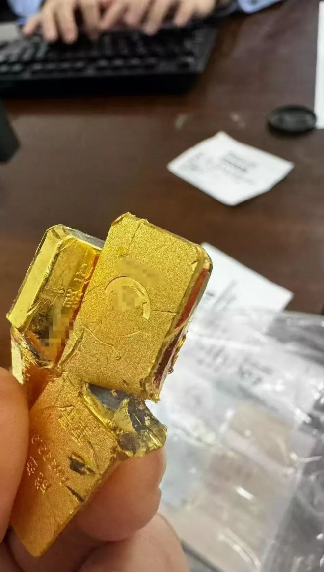 中國 漢寶 驗訖足金 驗査金條 金貨 A795 - メルカリ