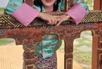 不丹大王母风韵犹存骑摩托，4位亲姐妹共侍一夫