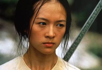 25年后久别重逢，李安送给章子怡一个久违的拥抱
