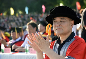 极氪纽交所上市就回国私有化,李书福在下一盘什么棋?