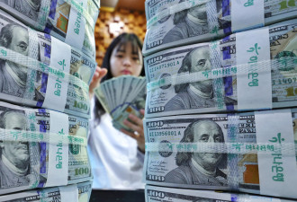 美元资产爆卖压 预示长期资金转移已启动