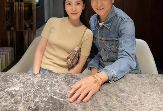 刘德华陪朱丽倩回娘家，和表妹吃西餐