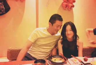 李亚鹏女儿李嫣回北京，打扮时髦逛商场